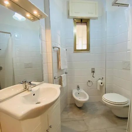 Residenza Camelia * غالّيبولي
